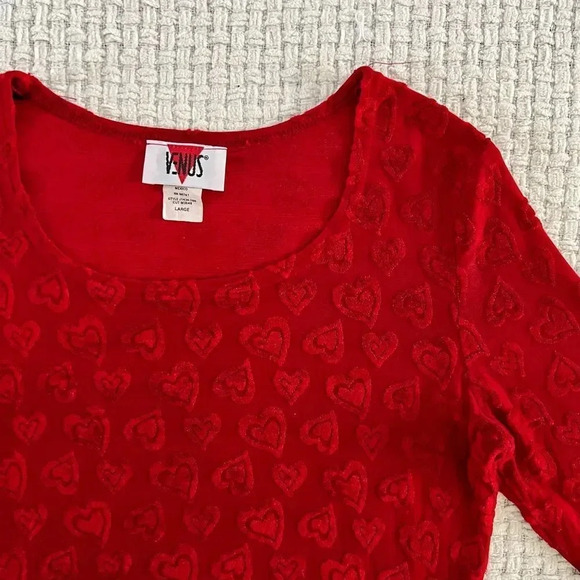 VINTAGE Venus Hearts Crop Top - Picture 3 of 5